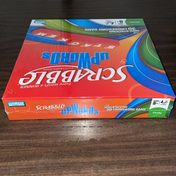 New Scrabble Upwards Stackem 3D Crossword Family Game Board Night Gift 2008 - Picture 4 of 6